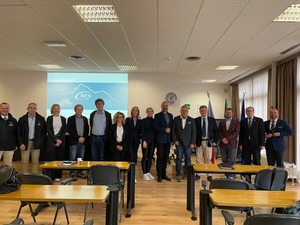 La delegazione in visita ai LNGS